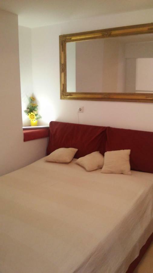 Lily Apartment Koper Exterior photo