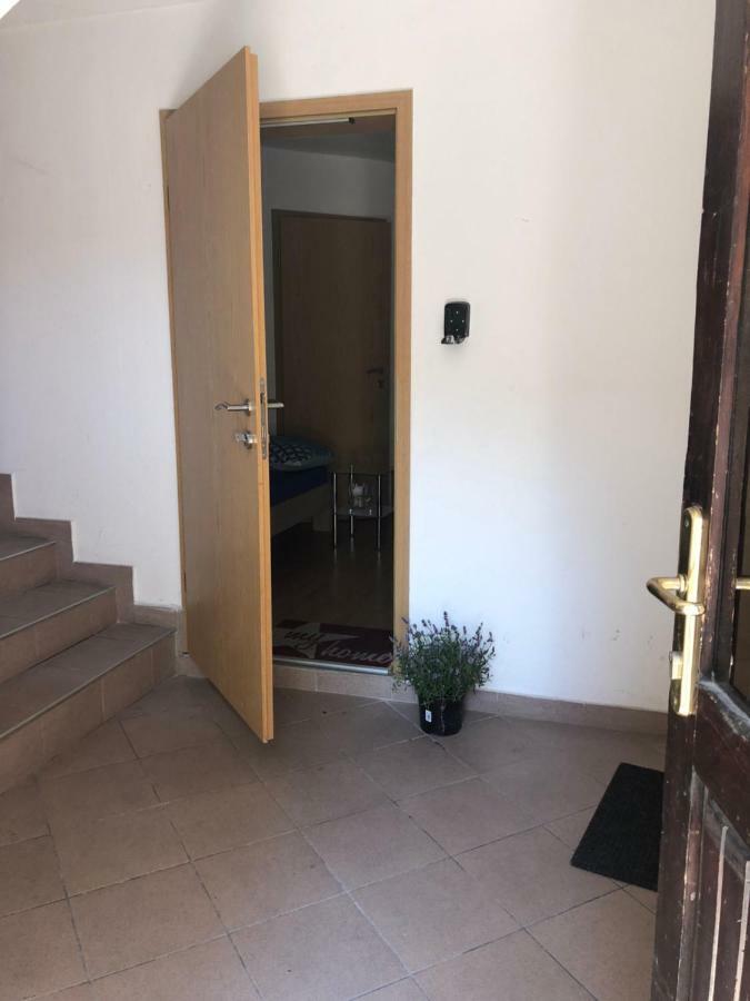 Lily Apartment Koper Exterior photo