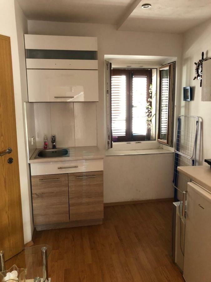 Lily Apartment Koper Exterior photo