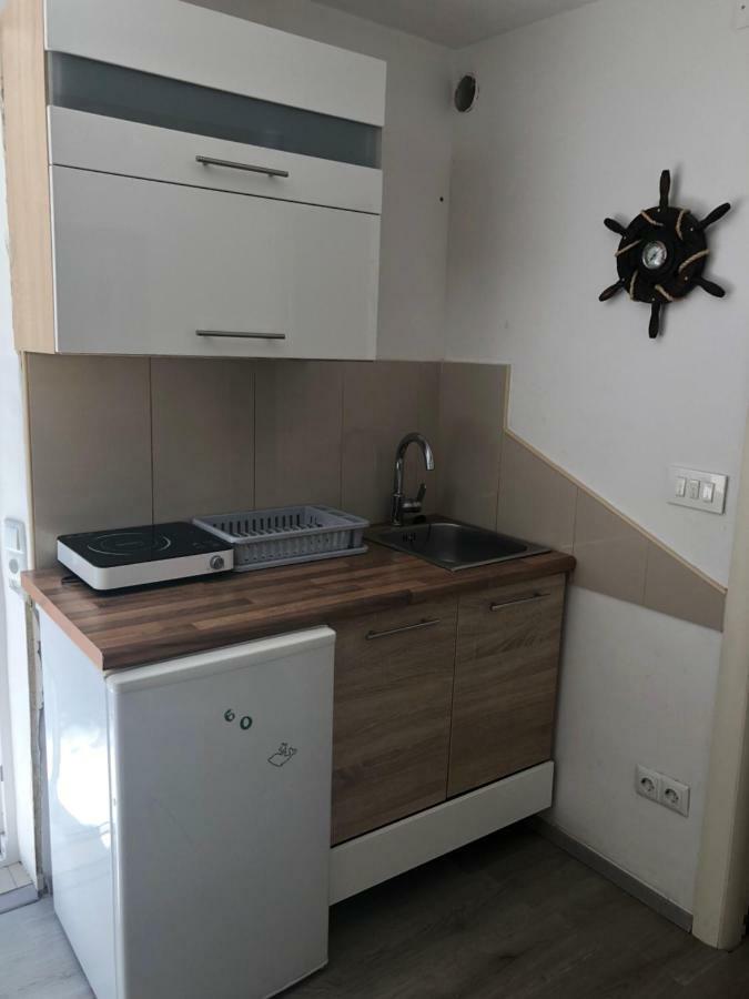 Lily Apartment Koper Exterior photo